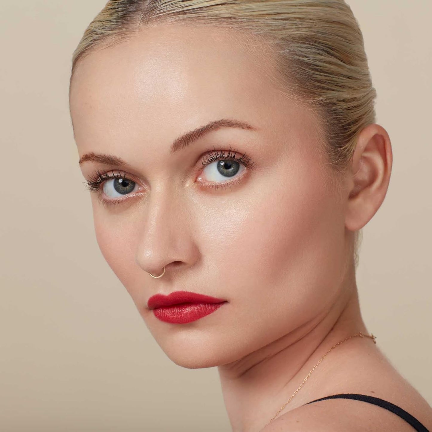 Monika Blunder Beauty - Kissen Lush Lipstick Crayon - Matilda (Neutral Red) - Clean Beauty, Cruelty-Free, Vegan