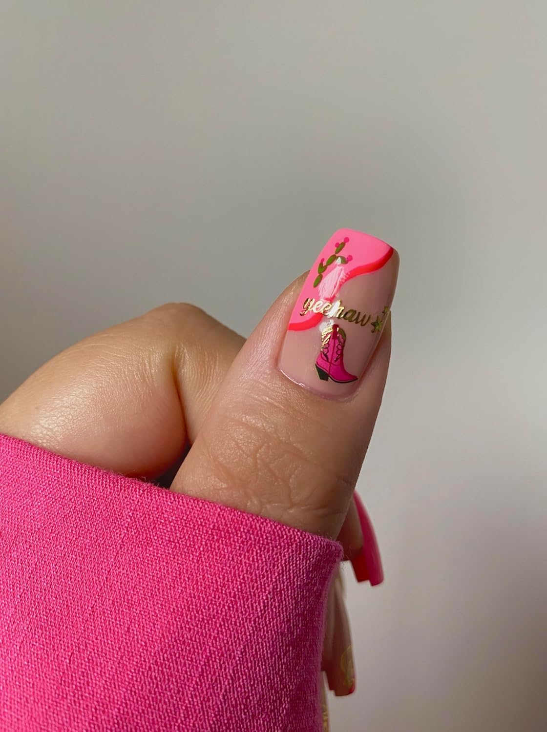 Howdy Nail Stickers - Lightweight & Easy-to-Apply Nail Art with Cute & Trendy Designs - Durable & Long-Lasting Nail Stickers for Women, Ideal for DIY Manicures