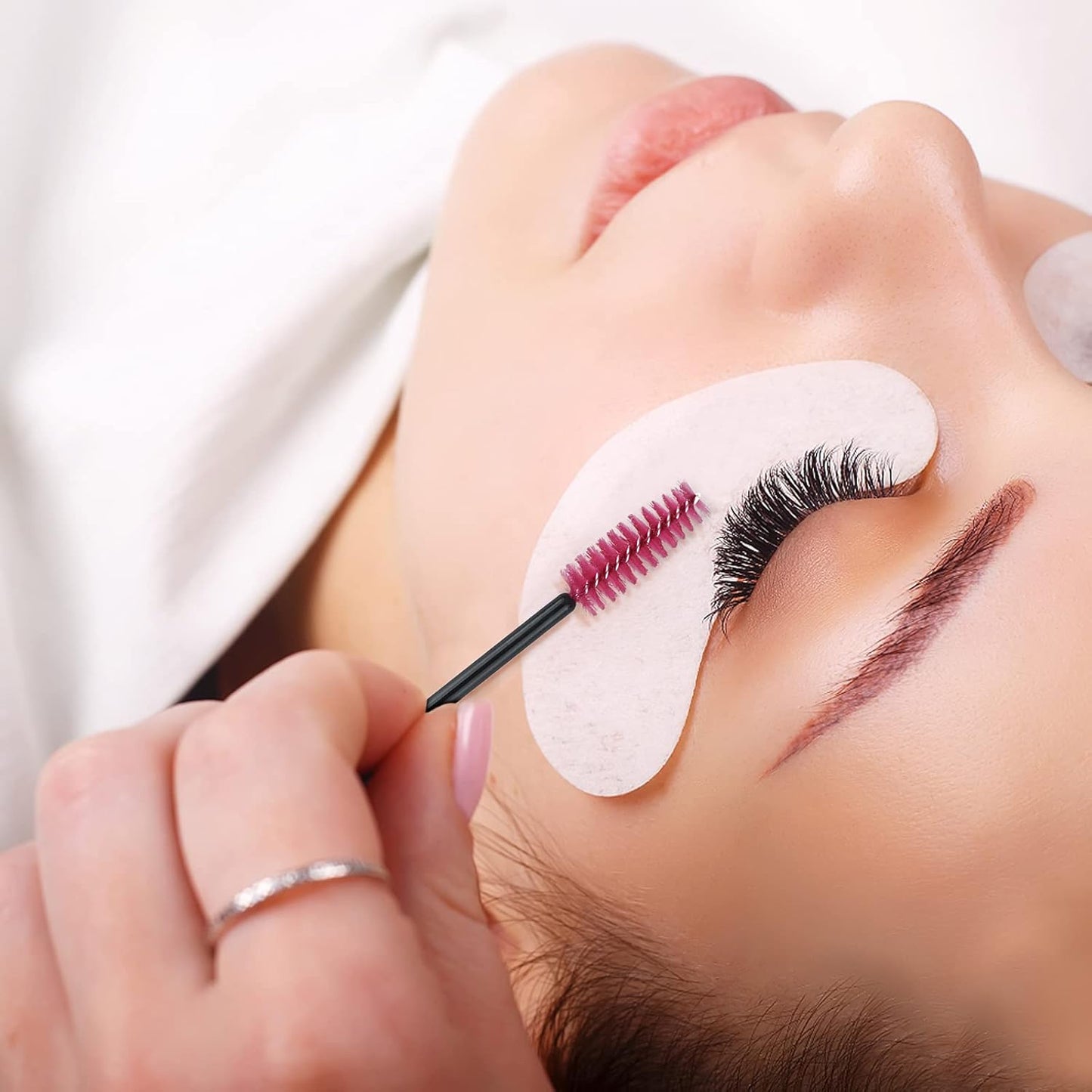 G2PLUS 100PCS Disposable Eyelash Brushes, Adjustable Mascara Wands Makeup Applicator, Lash Spoolies Brushes for Eyelash Extensions and Eyebrows (Multi-colored)