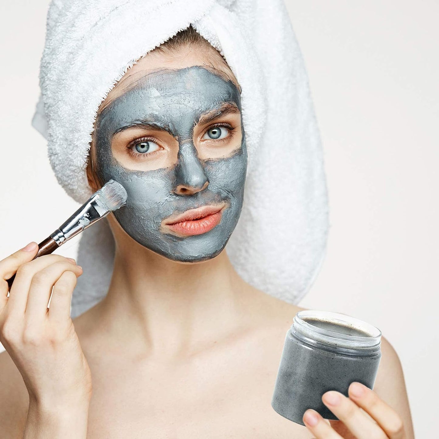 ﻿ ﻿ Eternal Moment 36 Pack 4 OZ Plastic Jars Round Clear Cosmetic Container Jars with Lids, Perfect for Lotion, Cream, Ointments, Makeup, Eye Shadow, Rhinestone, Samples, Pot, Travel Storage