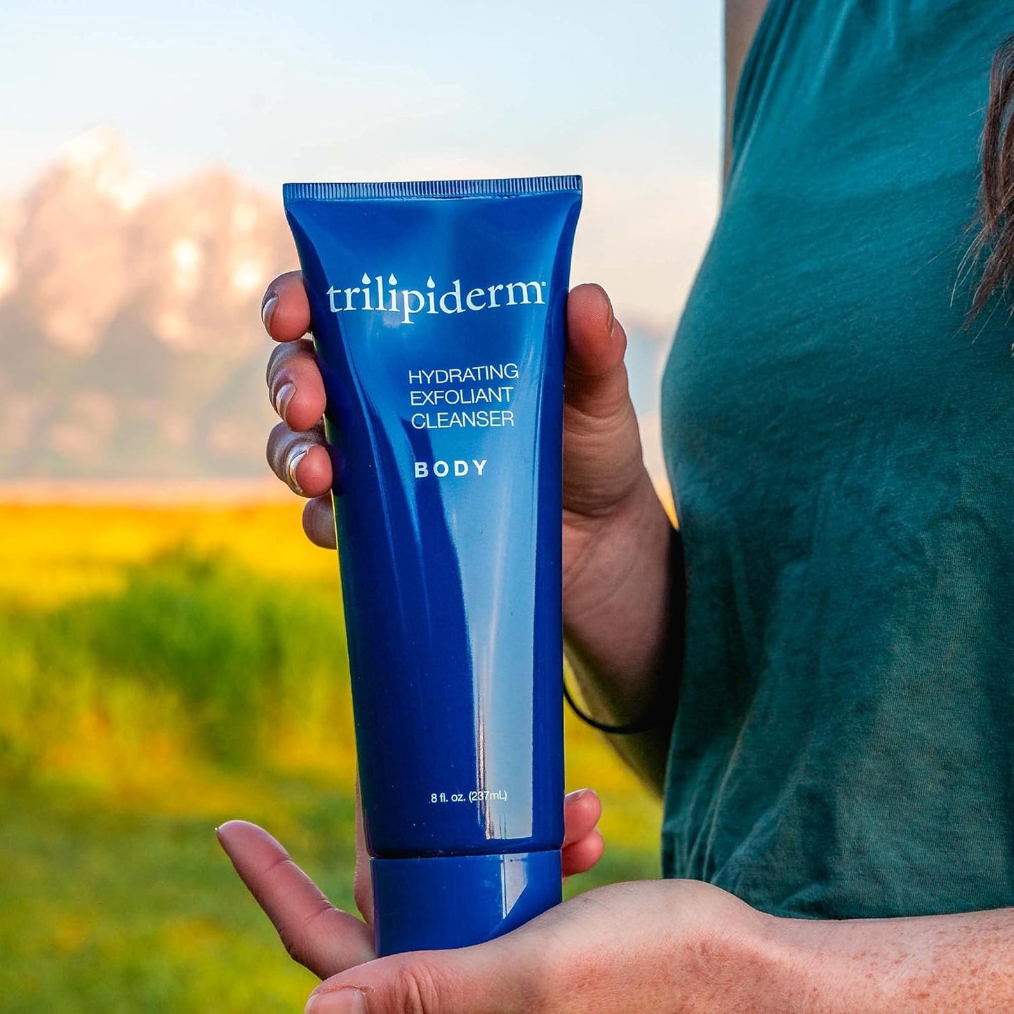 Trilipiderm Hydrating Exfoliant Cleanser – 3-in-1 Body Wash, Scrub, and Hydrator, 8 Ounce Tube