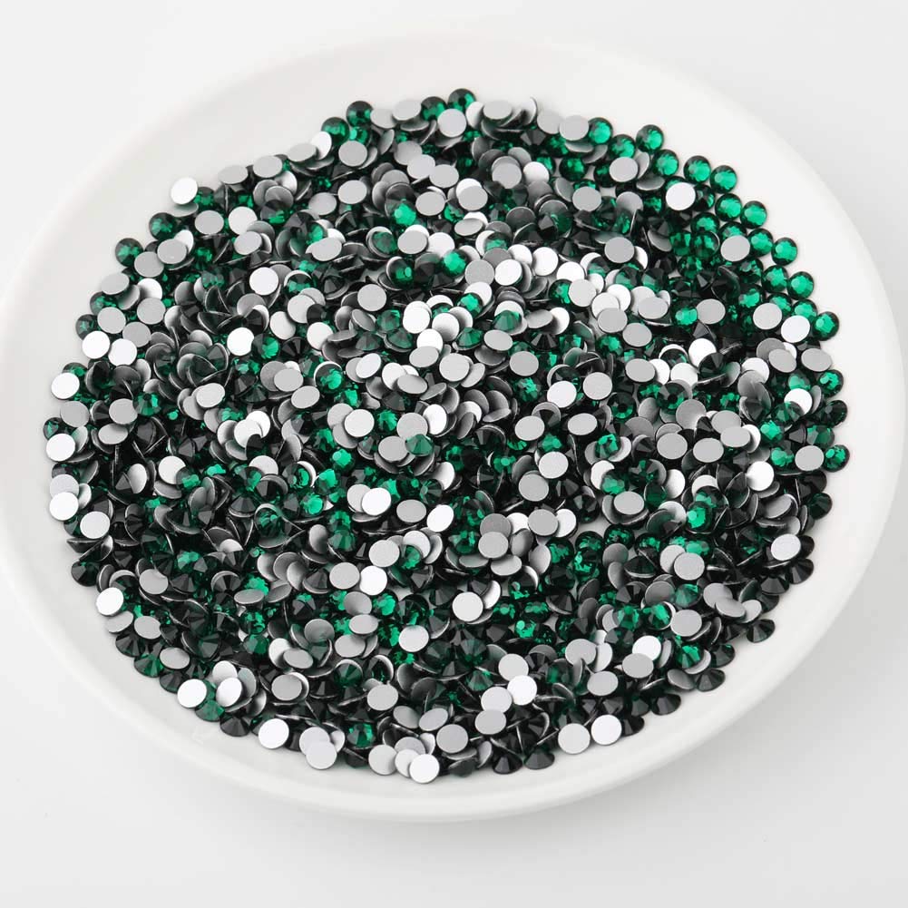 Beadsland 2880pcs Flat Back Crystal Rhinestones Round Gems for Nail Art and Craft Glue Fix,Emerald,SS4,1.5-1.7mm