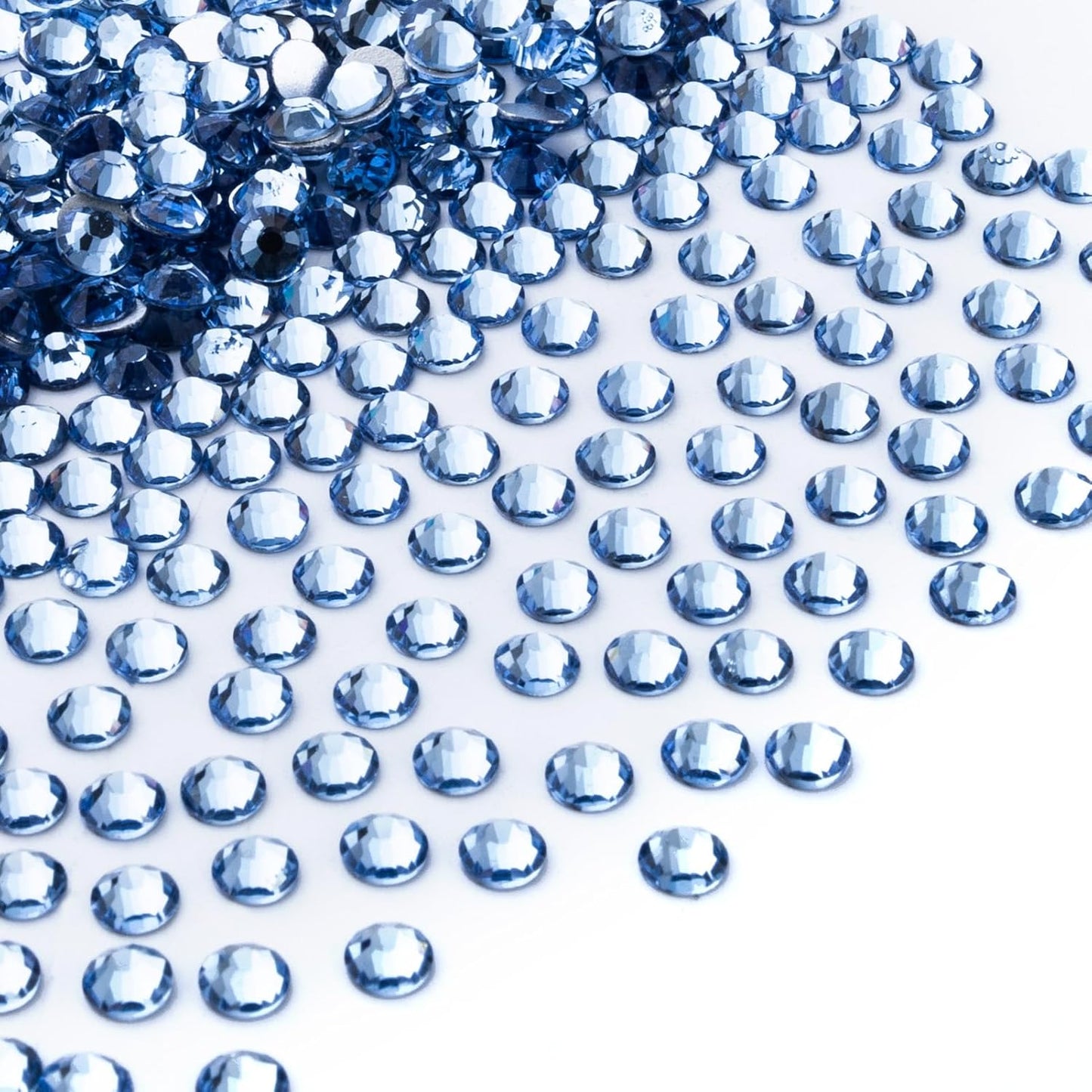 1440Pcs Light Blue Crystal Rhinestones,Glass Flatback Rhinestones Gemstones for Nail Face Makeup Art Crafts Clothes Decoration - (SS16,4.0mm,Light Blue)